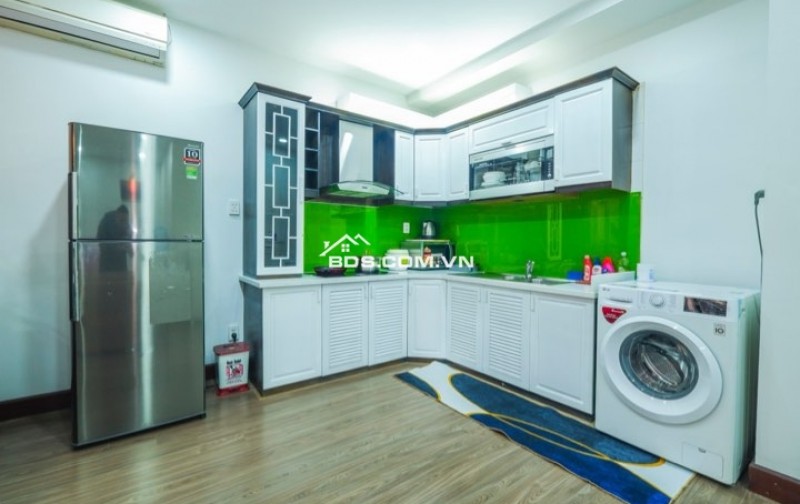 nhà mặt ngõ 5 Tầng : 6 tỷ 4 - 32m2 tại phố Hào Nam, Cát Linh - phường Ô chợ Dừa